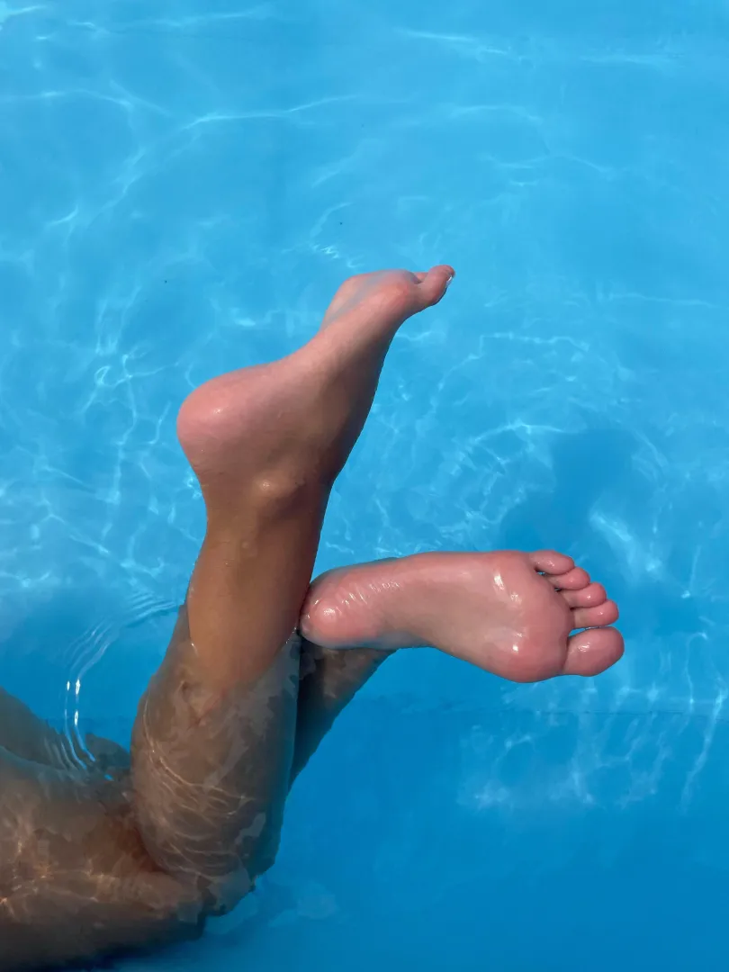 do you feel those   in your cock when you send me your money? posted by GlitteringNight3555