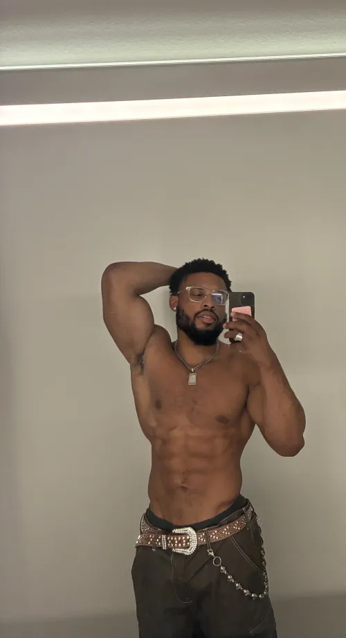 Do you find my body hot? by echo_larkspur