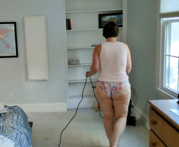 Do you like a domestic mom? by Minimum_Republic_600