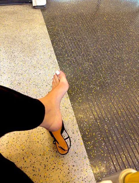 Do you like admiring white toes on public transport? posted by MissLBella