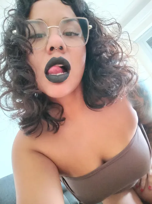 Do you like black? by letti_curvy24