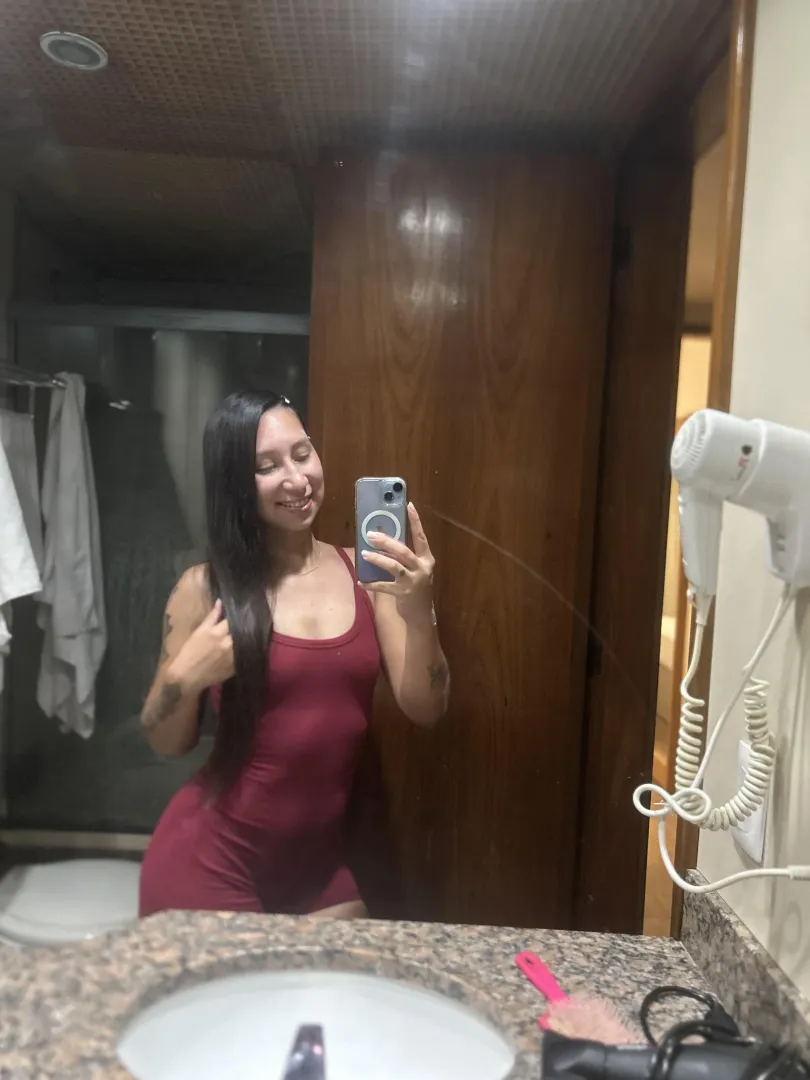 Do you like long, straight and black hair? posted by Brendyvip