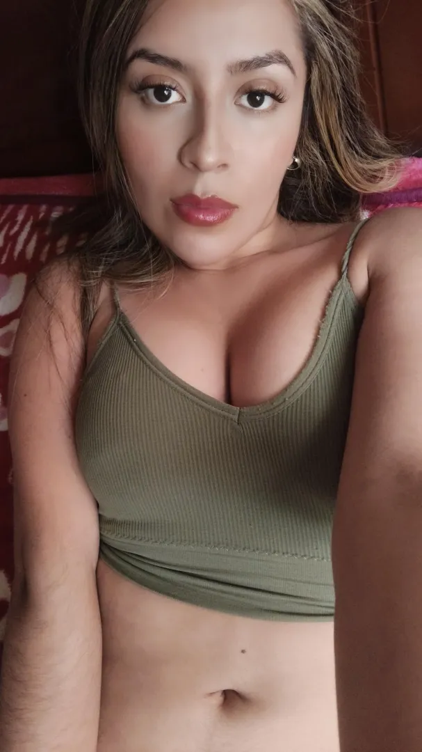 Do you like my deep belly button? posted by GoddessQuantum