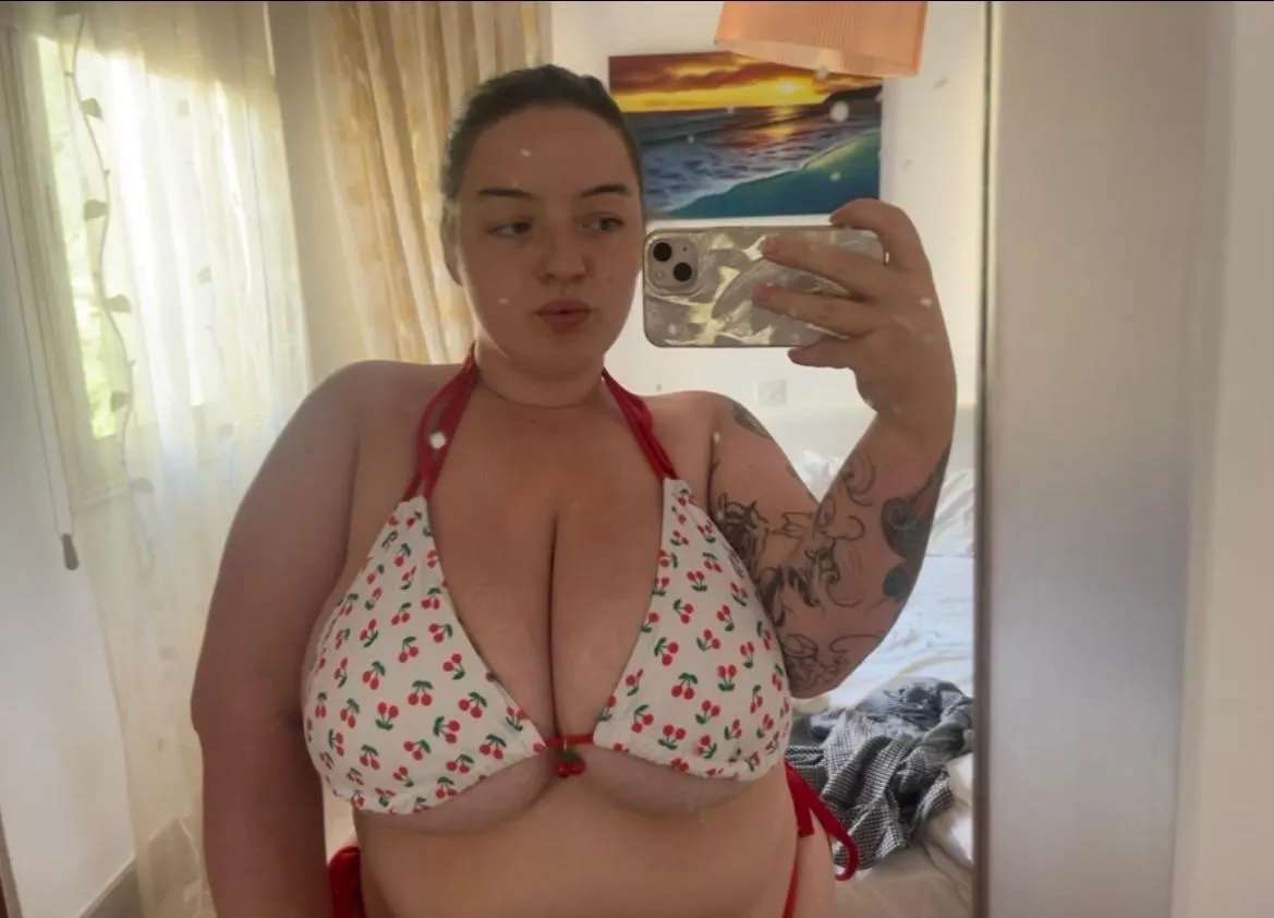 Do you like my kini? X posted by NoCanary7613