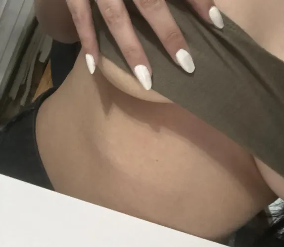 Do you like my nails? by kittybunny333