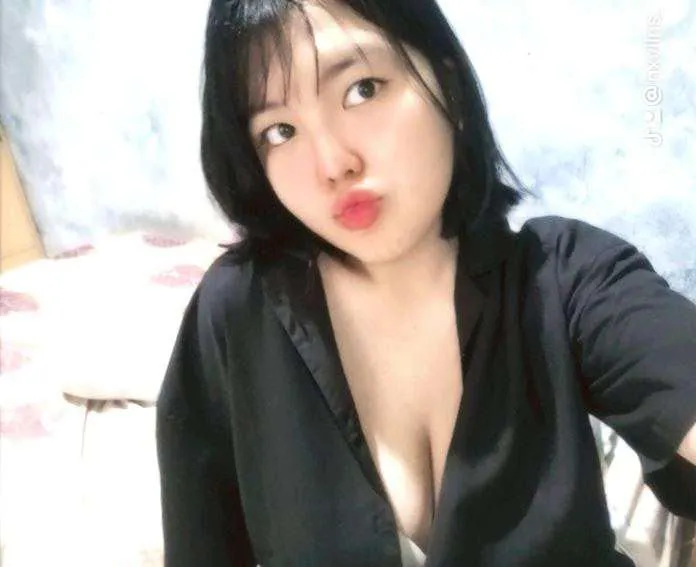 Do you like my new shirt? posted by [deleted]