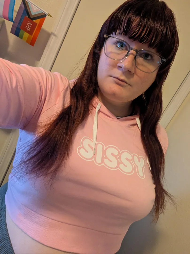 do you like my new sweater‽ posted by UwUificatonFetish