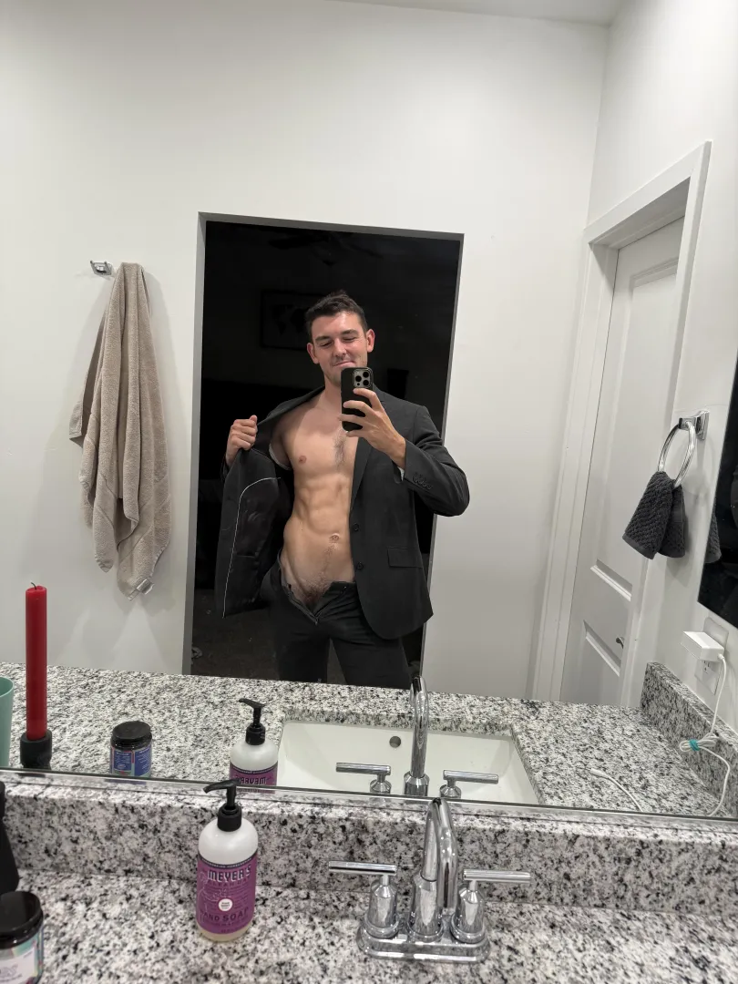 Do you like my suit? posted by skyguyy22