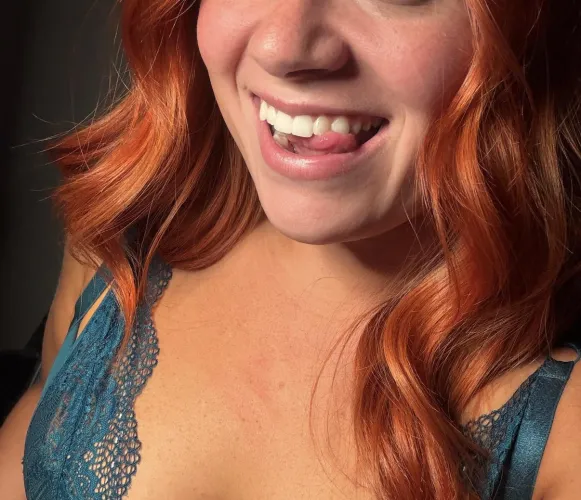 Do you like redheads?  by BrezyvibesUT