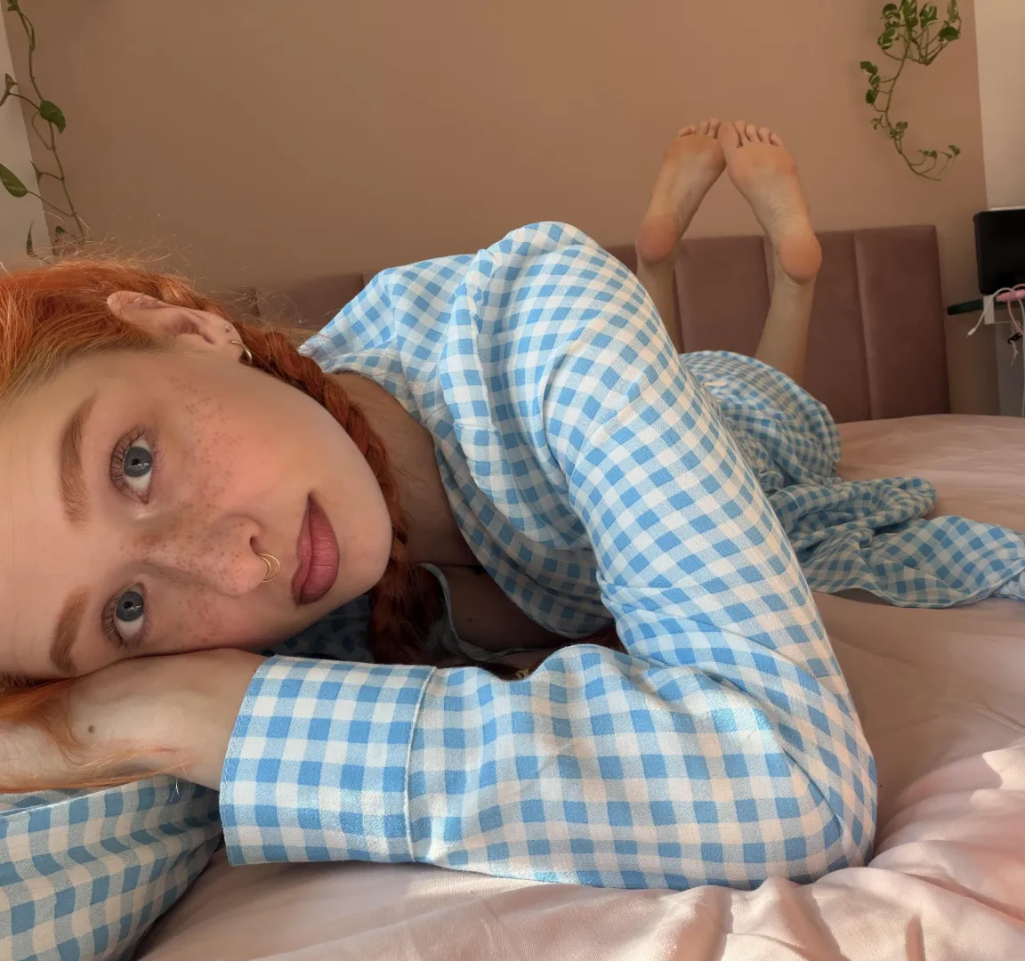 Do you like redheads feet as well? posted by RedheadFairy03