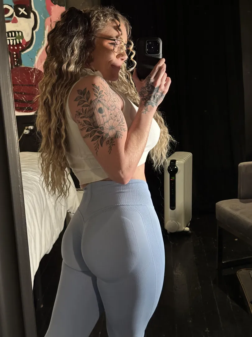 Do you like the fit of my leggings? posted by Ill-Disaster-503