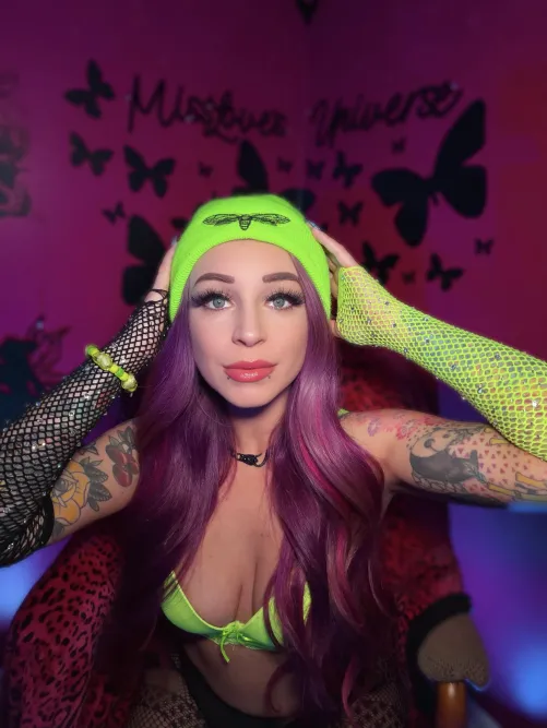 Do you like them sweet or mean in green? by damncatz