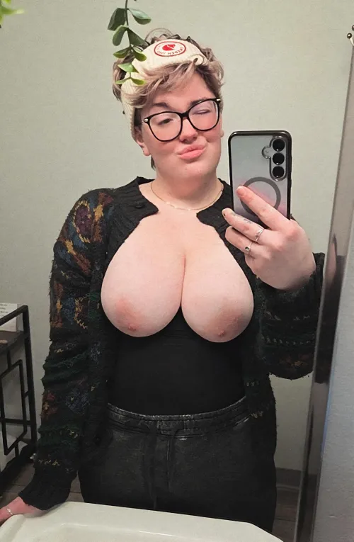 Do you like thick girls, daddy? by HazeyBbyMarlies