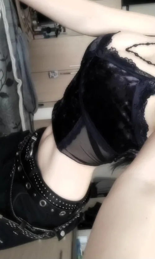 Do you like this 19 yo? by Successful-Chest-549