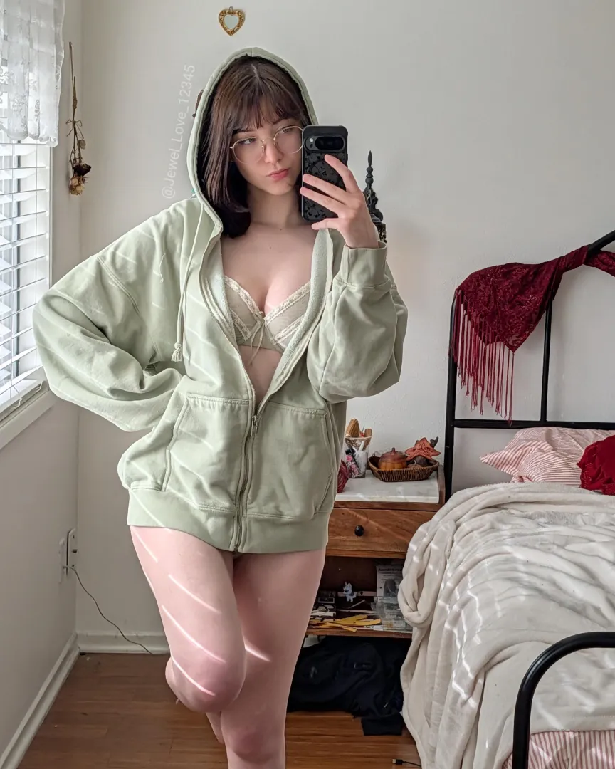 Do you like this color on me? ☺️ posted by Jewel_Love_12345