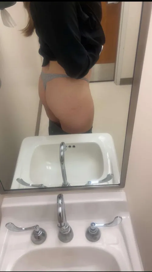 Do you like this mom nurse thongs by Icy_Exercise2085