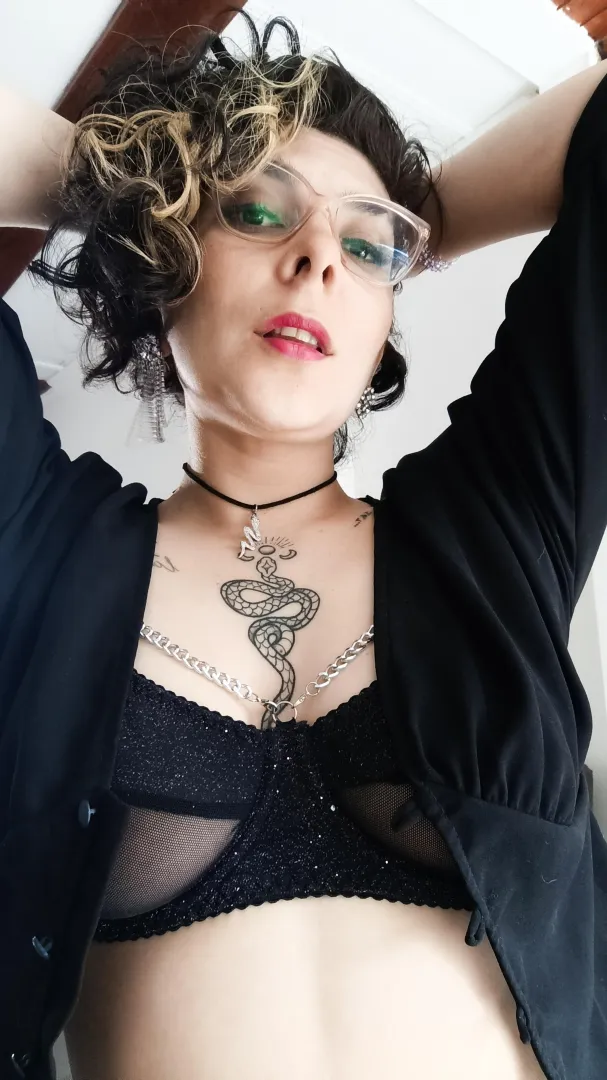 Do you like women with curls? posted by This-Ad-6510