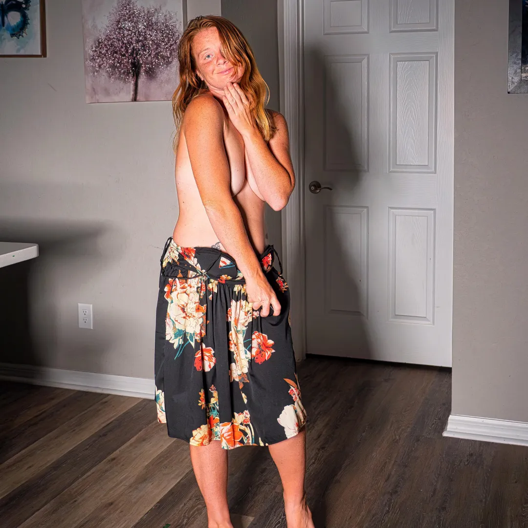 do you prefer me trimmed up or wild?✂️ posted by --lily-rose--