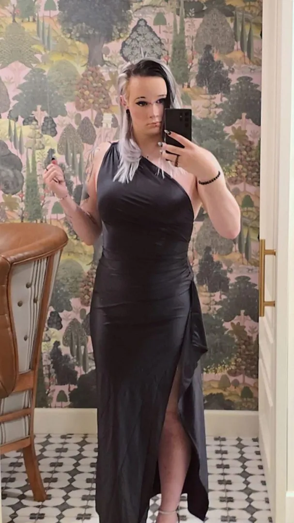 Do you prefer to be in control, or let me take the lead?  posted by elenathornetrans