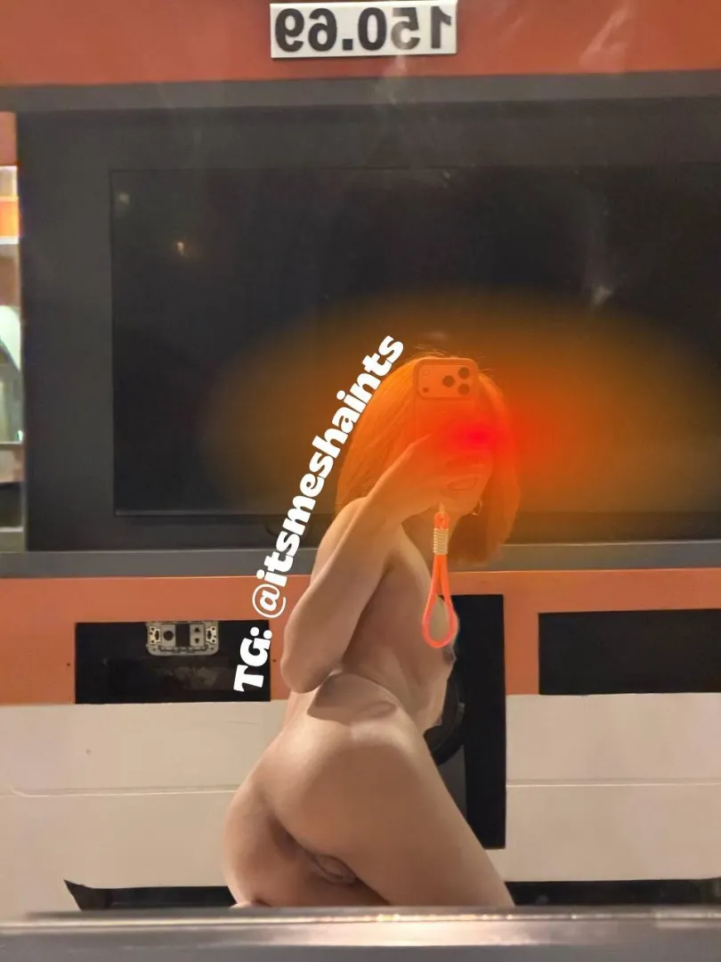 do you thing you can fit inside my holes? Let me know your answers! posted by itskara69