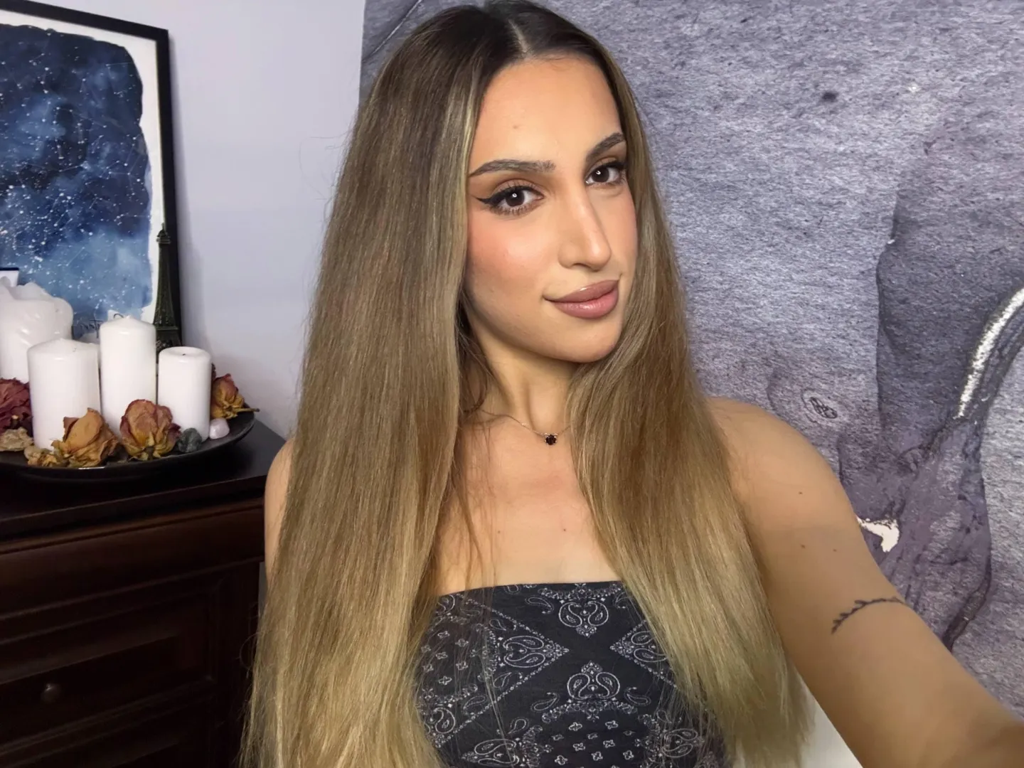 Do you think I can make you hard every morning? posted by EvvaXo