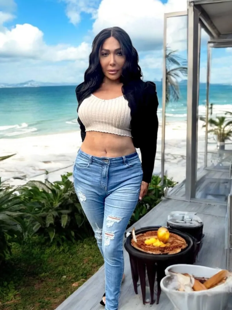 Do you think you can handle my naughtiness? posted by annatransxo