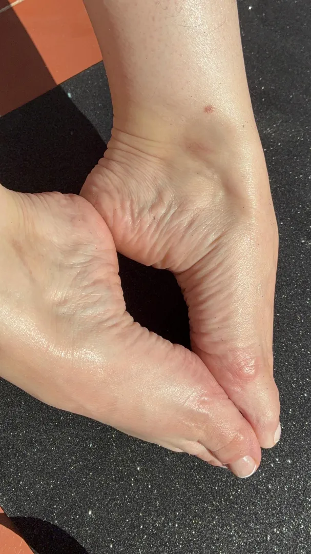 Do you think you can with these pronounced bows? posted by MotherHott1996