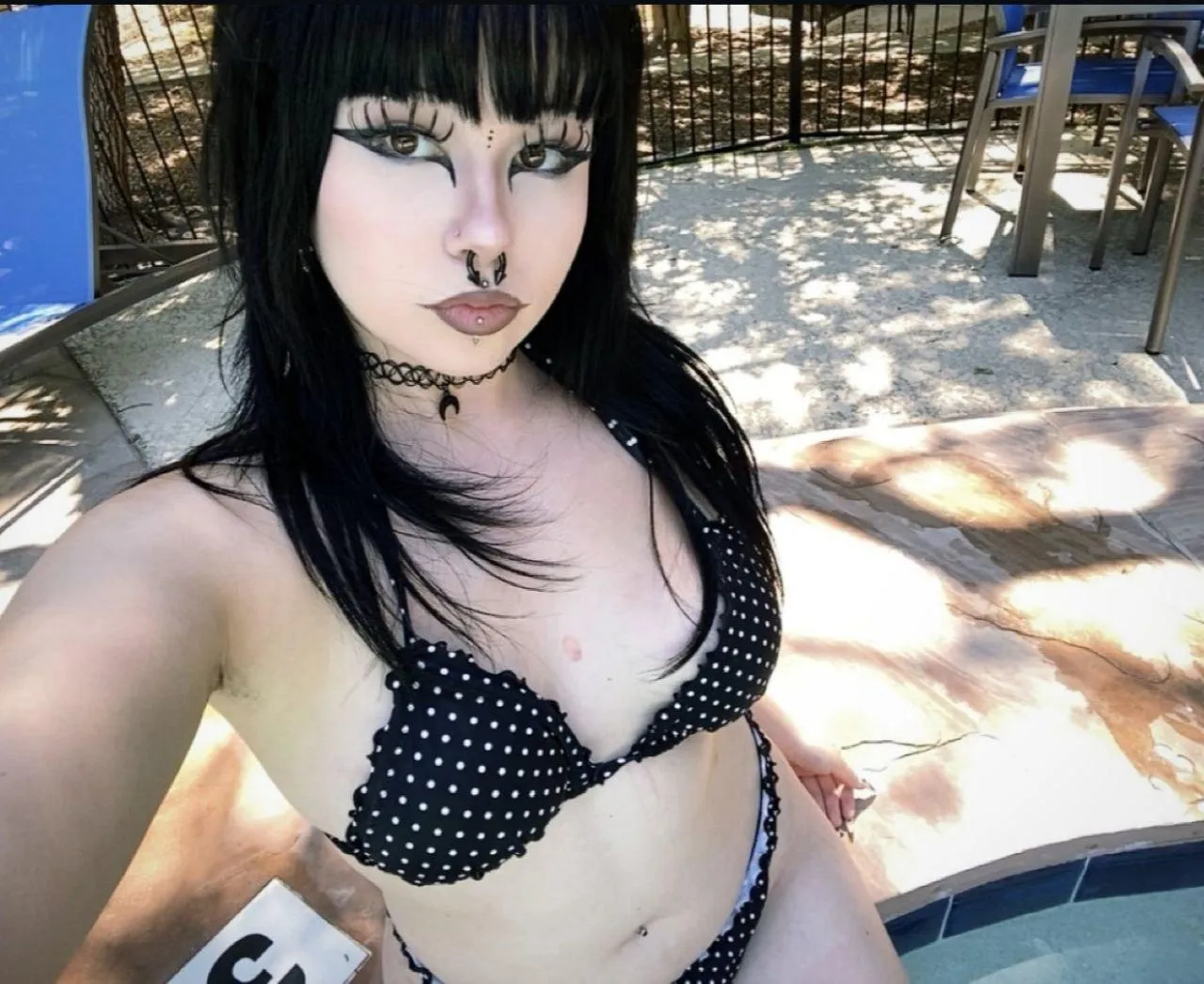 do you think you would be able to handle a girl like me? :3 posted by nightlove331