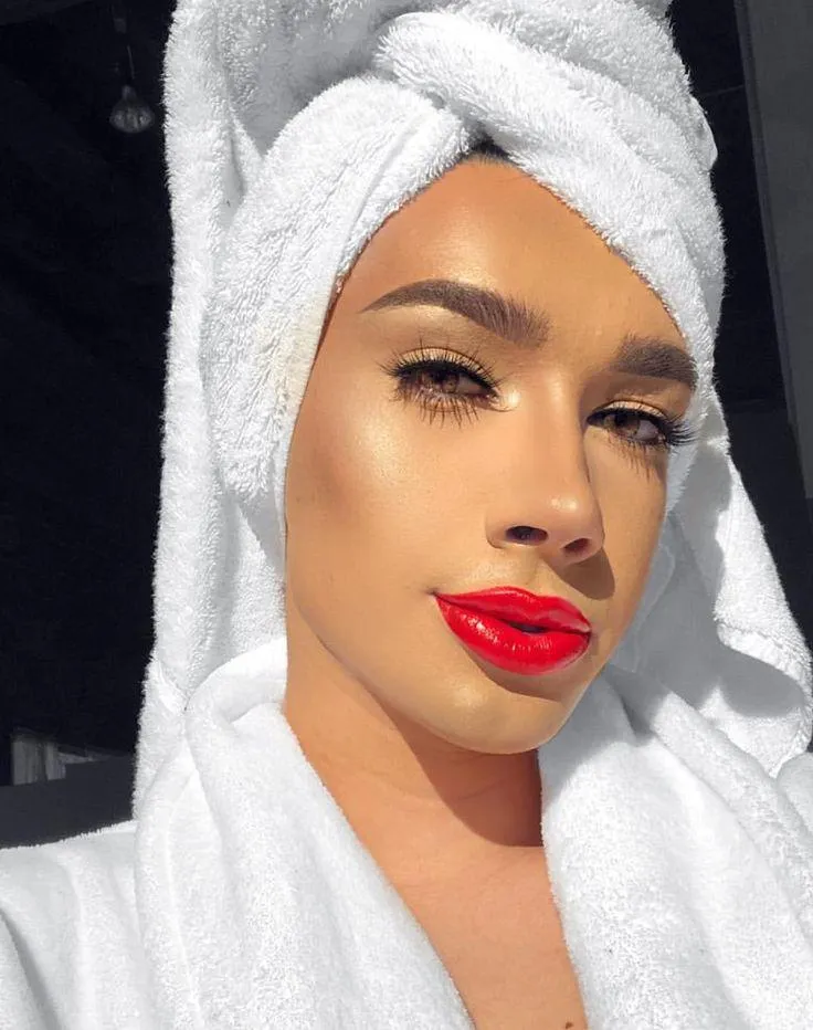 Do you wanna kiss him? posted by Future-Performance-5