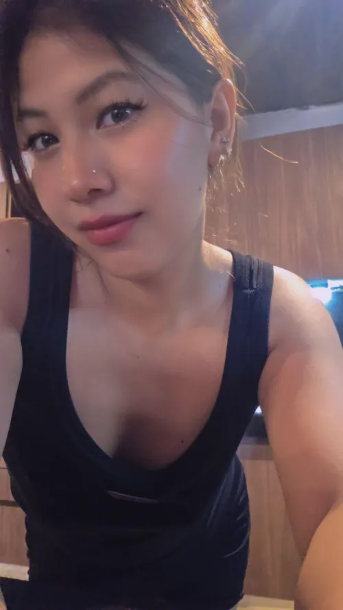 Do you want a kiss? by GUEEN_BEAUTIFUL