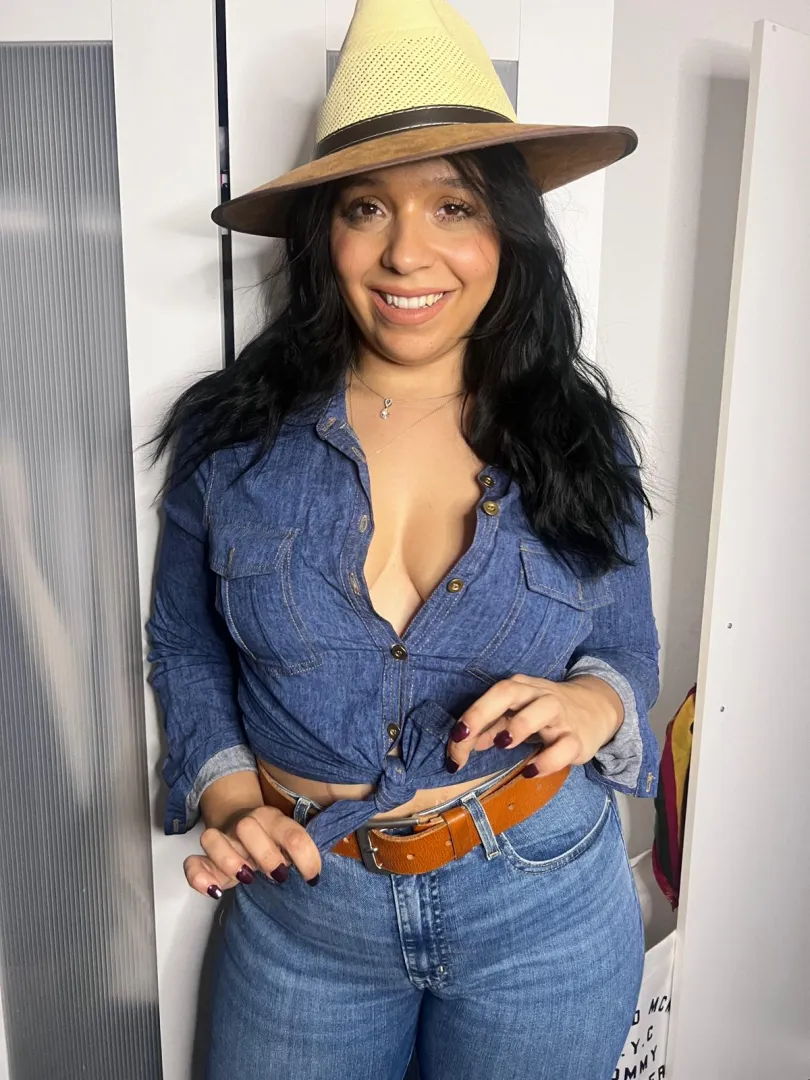 do you want to have a private lesson with me? posted by Galadriel69_