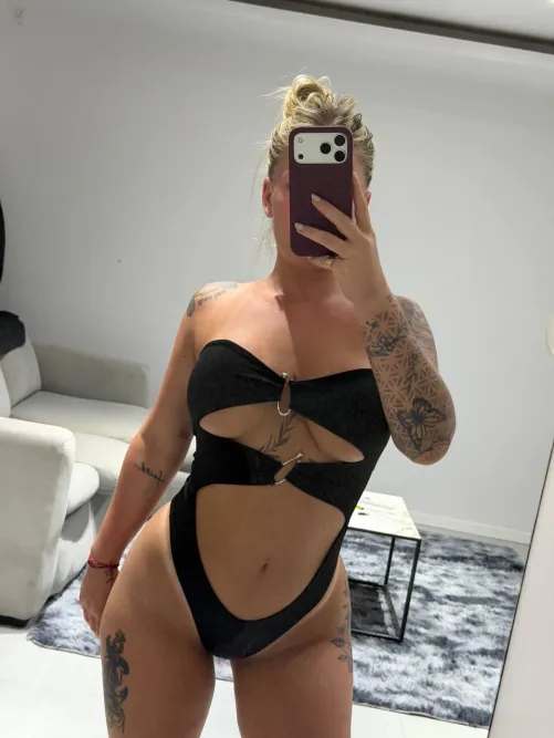 Do you want to see how wet a hotwife can really get? by callmeslut2