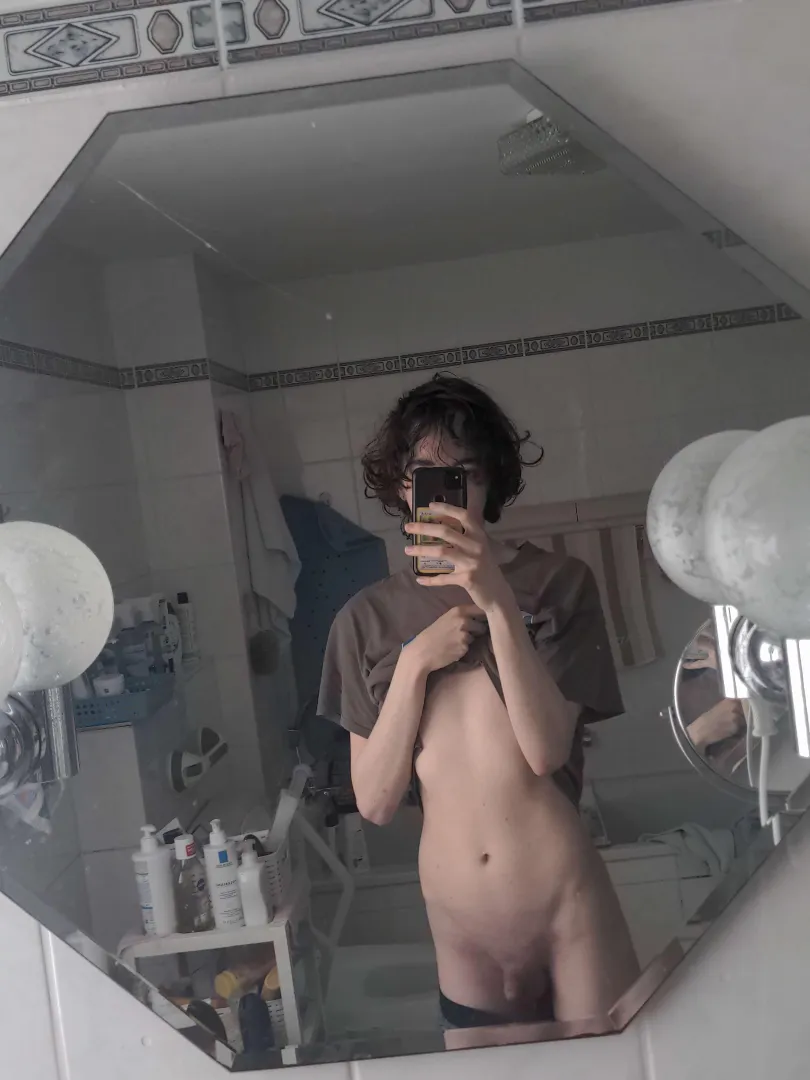 Does anyone like small dick Femboys? (ᵔ⩊ᵔ) posted by bedmoder