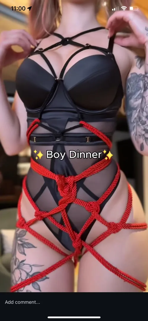 Does anyone recognize this piece? posted by uh_wtf