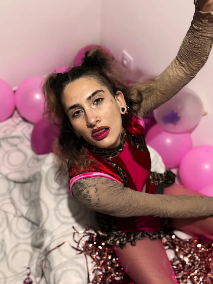 Does my hair fit with yours? ;) let me know posted by Pitiful-Thanks-2587