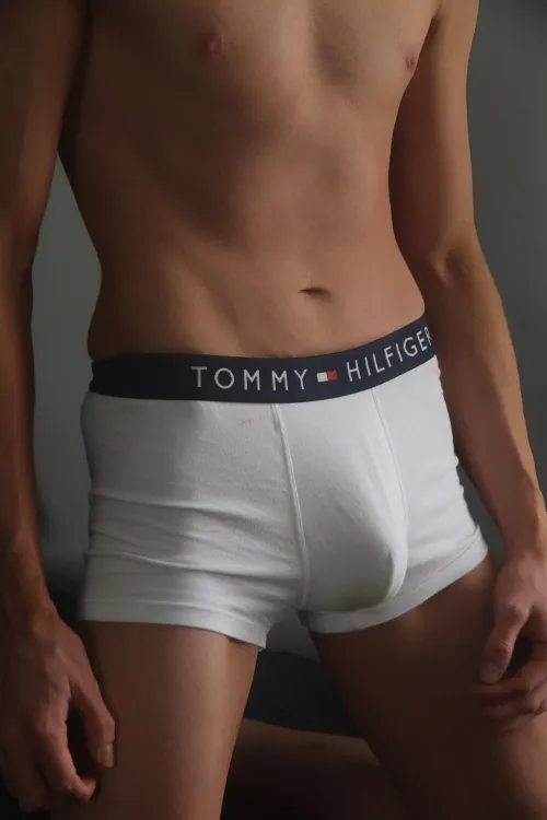 Does nobody like to talk any make friends these days? Art of conversation seems to of disappeared by whitesocktwxnk