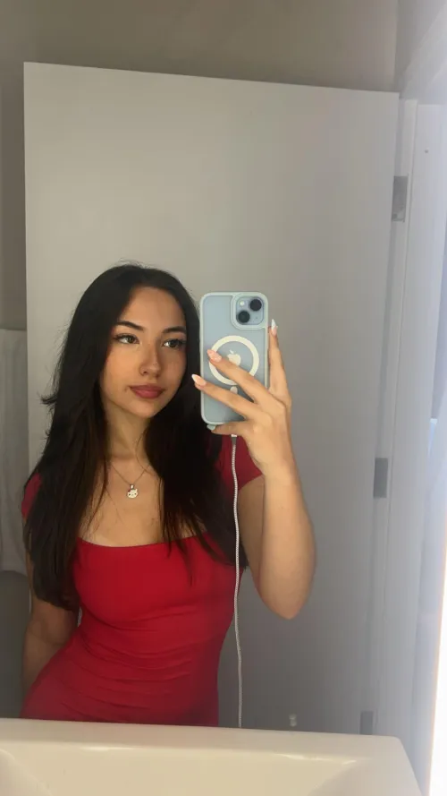 Does red look sexy on me.. by mabelsummerss