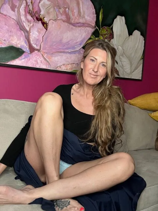 Doesn't it make you wanna pull them apart and see more posted by Pinkpeach330