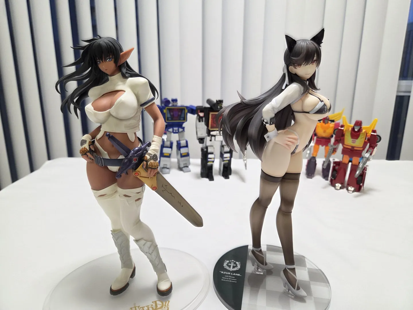 Dog Ears Atago vs. Dark Elf Arshes Nei posted by Terran117