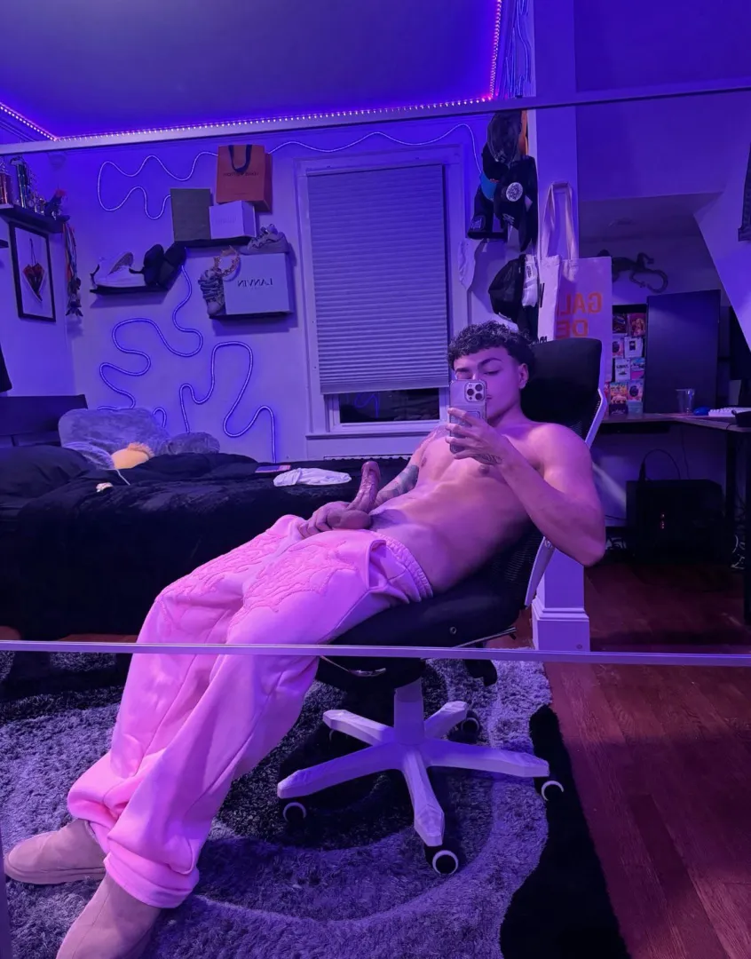 Doing customs RN posted by scretnt