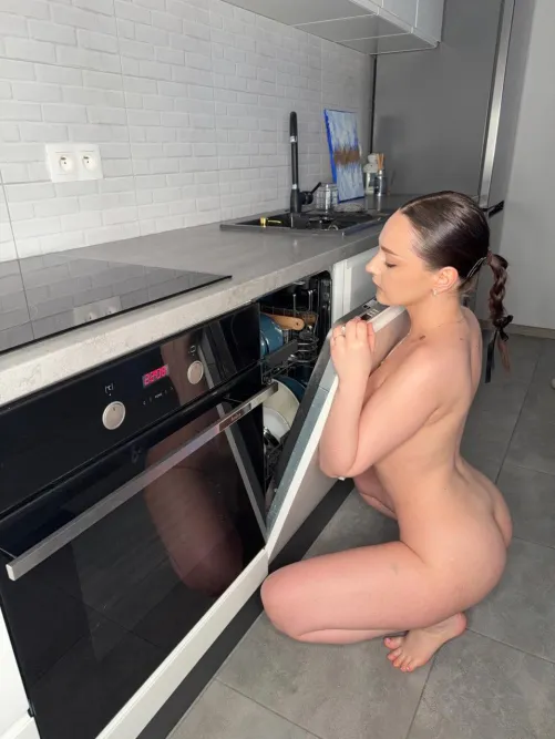 Doing household chores by peach_musse