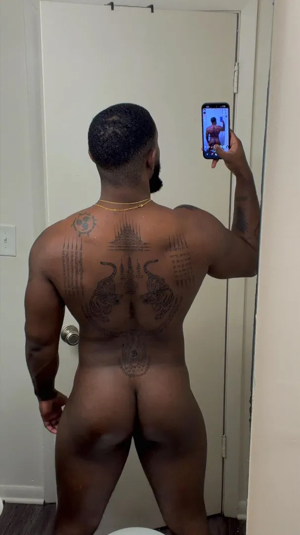 Doing my RDLs with 4plates posted by MrJ1023