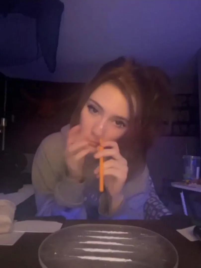 Doing some lines tonight :) posted by Any-Inevitable-7900