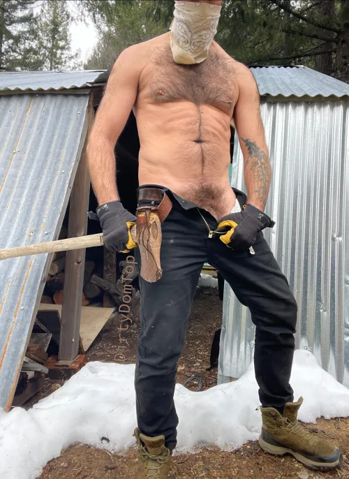 Dom top dad (45) needs houseboy in the mountains. Info below by DirtyDomTop