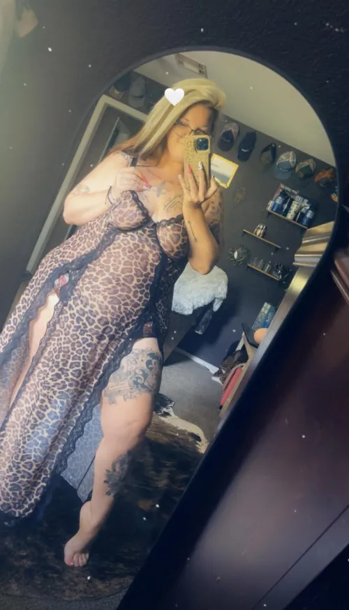 Domme craving a good girl by Top_Kaleidoscope9741