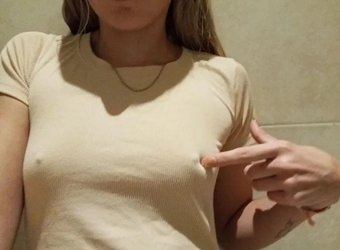 Done with my toxic relationship, anyone dtf? (no strings) F4M by WillowPearls