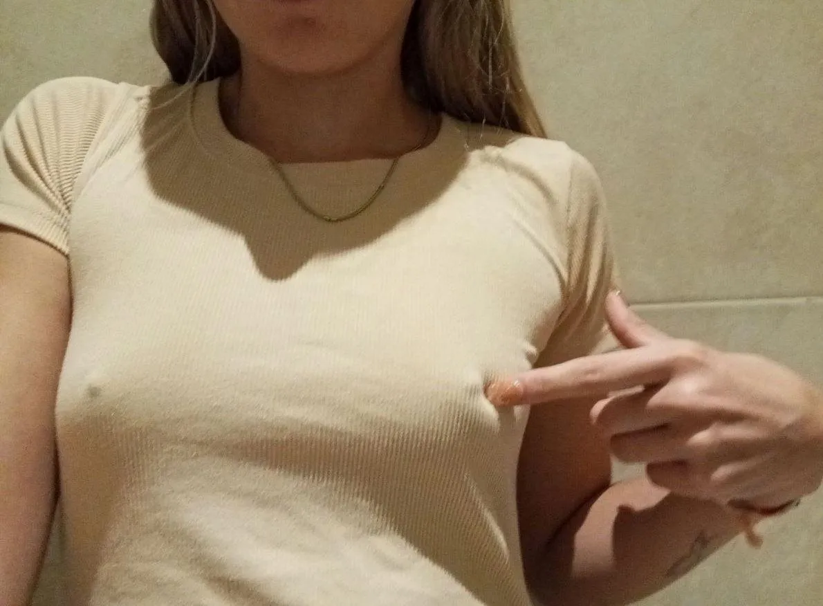 Done with my toxic relationship, anyone dtf? (no strings) F4M posted by WillowPearls