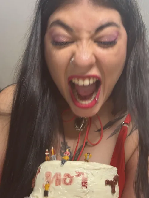 Don’t be afraid, I’m just want you to feed me {f} by GeneLith4