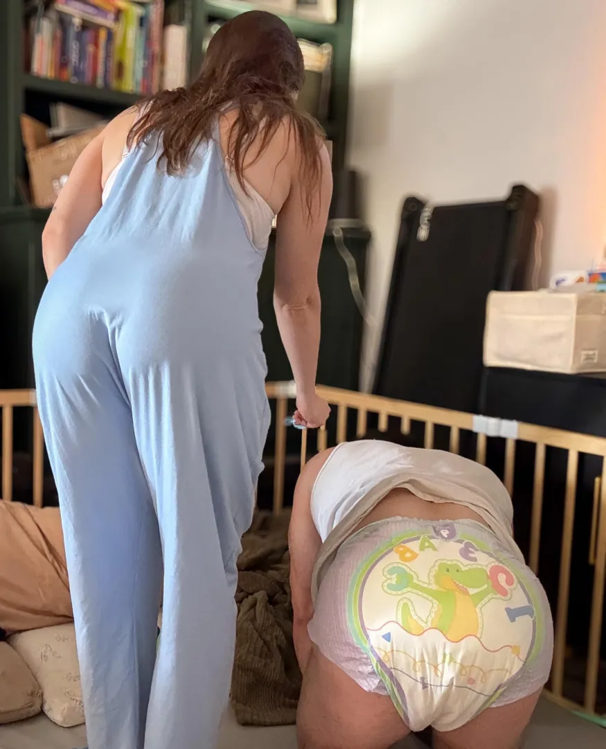 Don’t be sad baby boy… here’s your Paci! Mommy was only gone with her boyfriend for a little while . posted by Expert-Buffalo4814