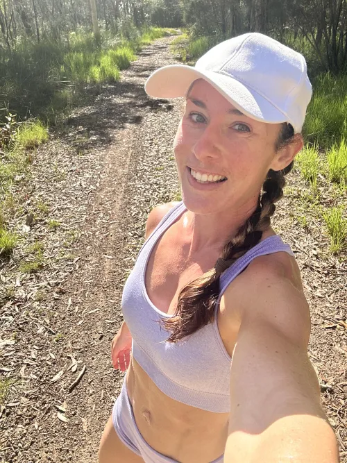 Don’t be too distracted by me by Twinkle-Fluff99